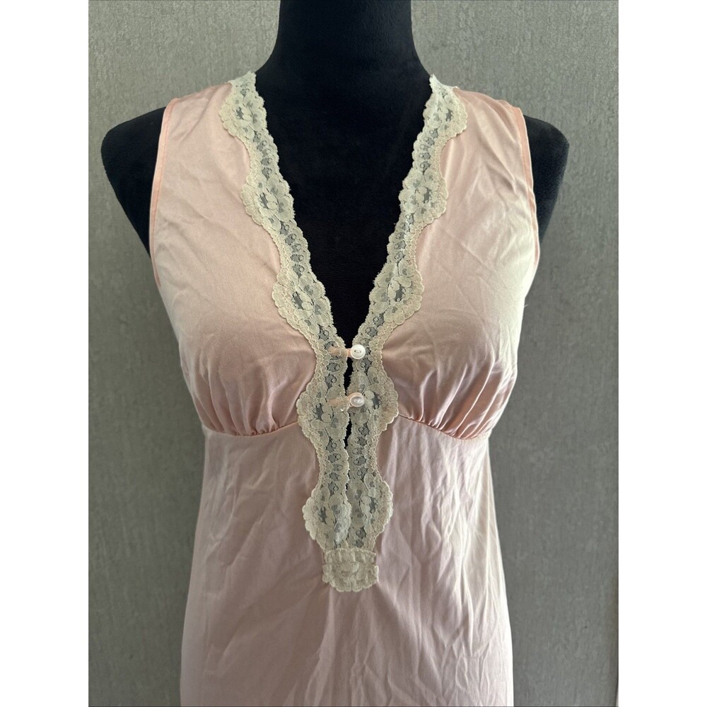 Vintage Lady Cameo Pink Nylon Nightgown Lace Trim Empire Waist Sleeveless
